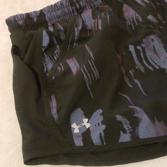 Under Armour Heat Gear loose fit athletic shorts - Picture 4 of 7